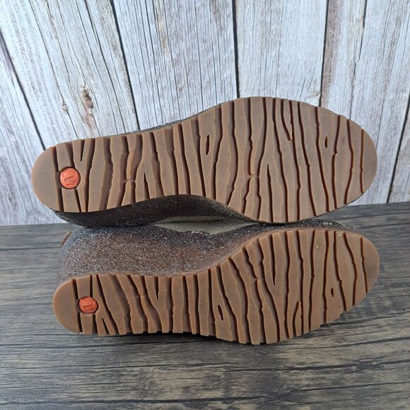 Merrell Tremblant Wedge Mid Bootie Suede Women's Sz 10.5 Stone (GUC) - Picture 7 of 9